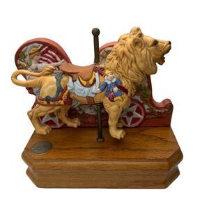 WILLITTS DESIGN DENTZEL LION W/CHARIOT MUSIC BOX TOBIN FRALEY MERRY WIDOW WALTZ